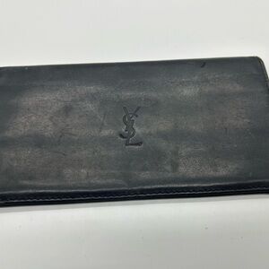Yes Saint LAURENT long bi fold black leather wallet